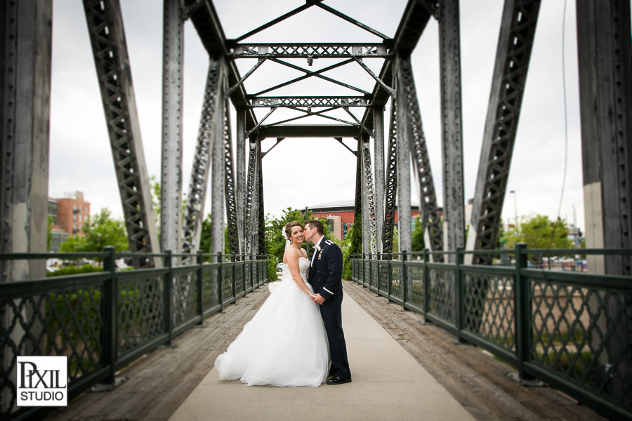 bridal wedding pics bridge