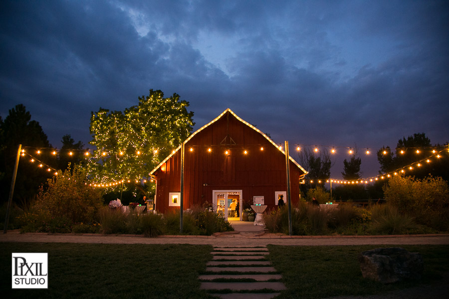 red barn wedding denver botanic gardens