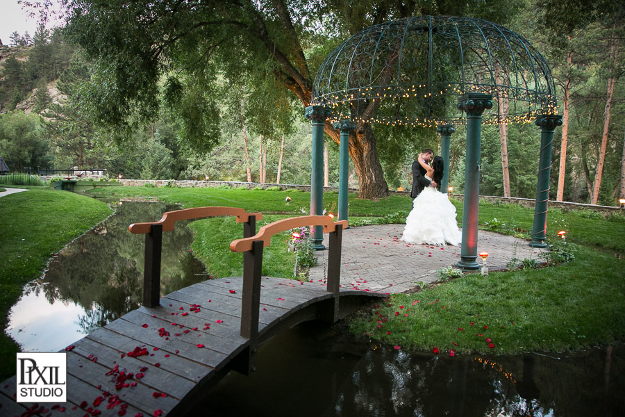 Four Seasons Wedding Photography 