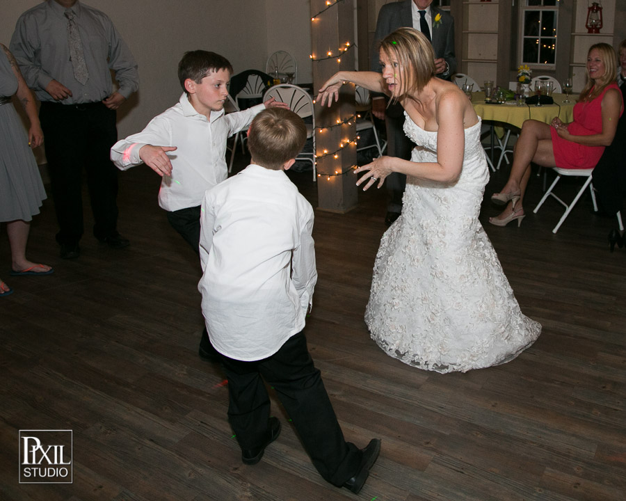 Meadows at Marshdale Red barn wedding